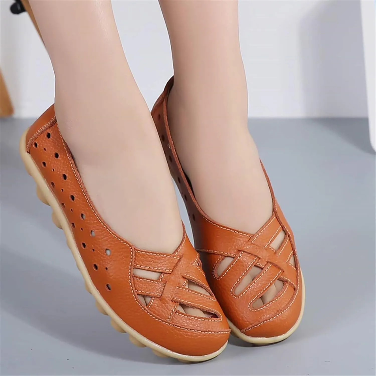 Ballet Flats Shoes for Women Comfortable Hollow Out Leather Loafers Round Toe Slip-On Shoes Comfortable Lightweight Breathable Fashion Driving Loafers Summer Walking Cross Flats Sandals