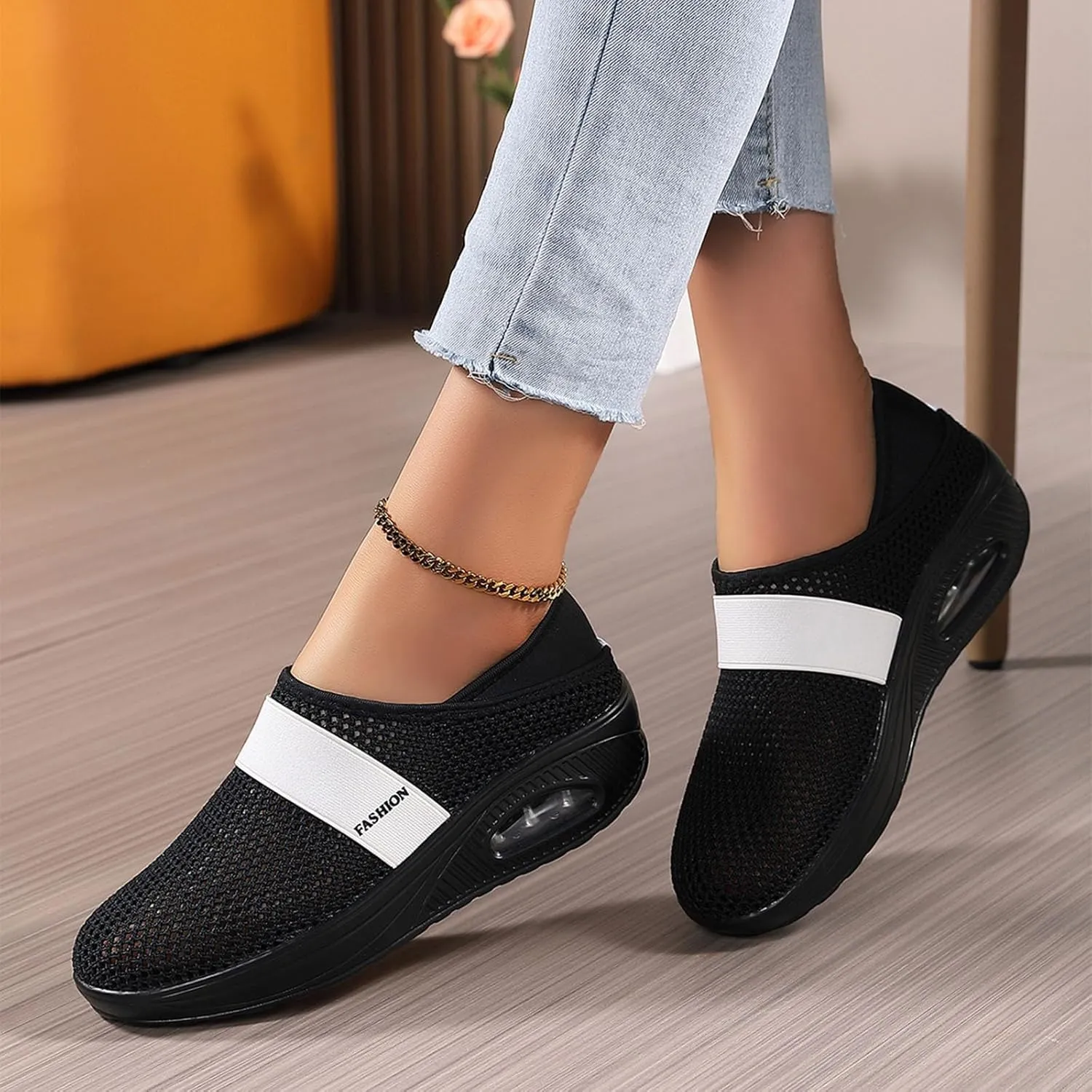 Lightweight Non Slip Sneakers for Men Breathable and Light Outdoor Comfy Walking Shoe Comfortable Stretch Shoes