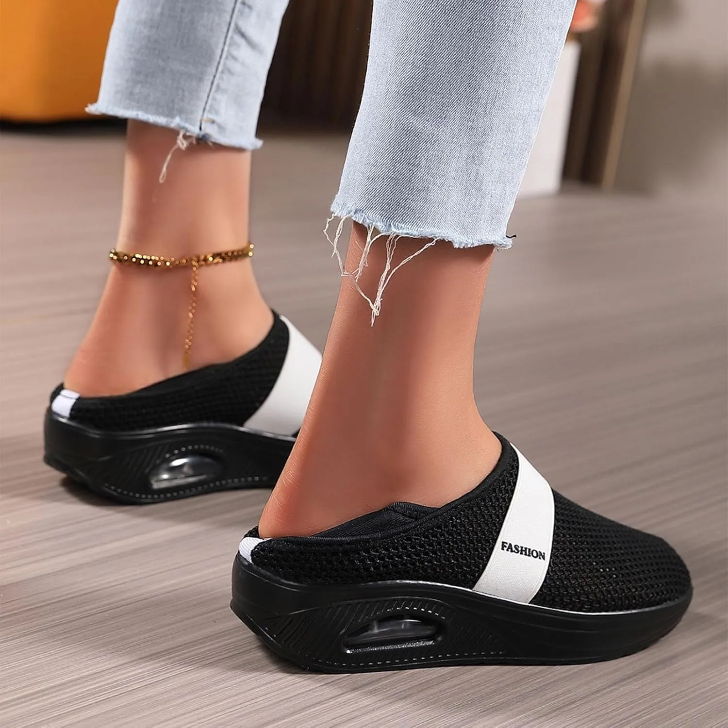 Lightweight Non Slip Sneakers for Men Breathable and Light Outdoor Comfy Walking Shoe Comfortable Stretch Shoes