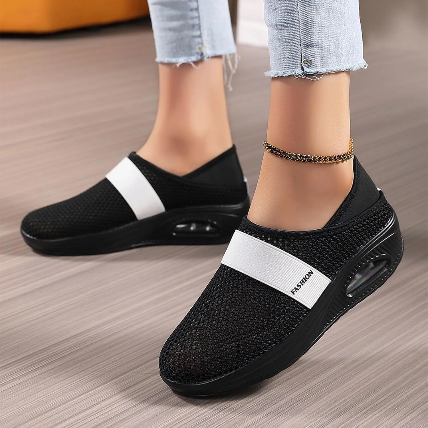 Lightweight Non Slip Sneakers for Men Breathable and Light Outdoor Comfy Walking Shoe Comfortable Stretch Shoes