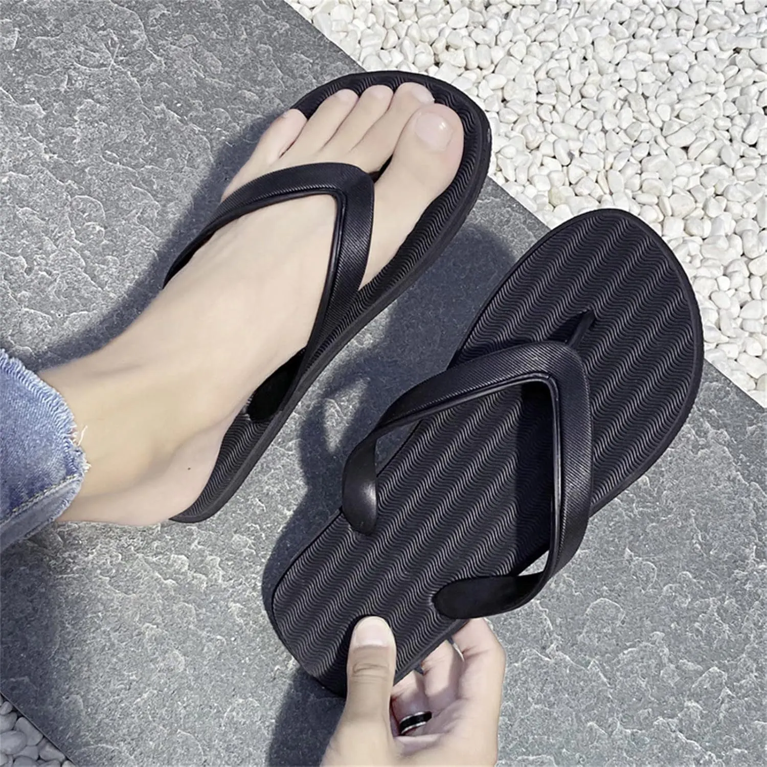 Men Yoga Mat Flip Flops Fashion Summer Men Flip Flops Flat Bottom and Light Cover Comfortable and Simple Style Solid Color (Black, 11.5)
