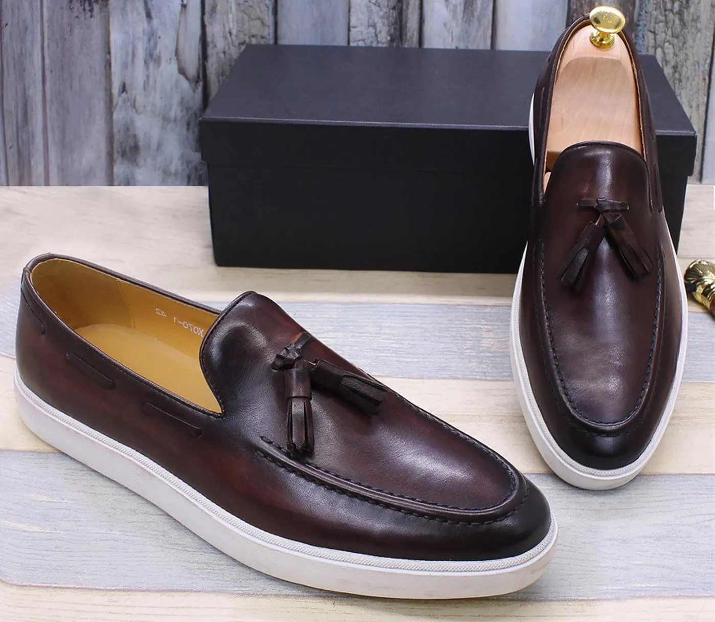 Mens Casual Shoes Tassel Loafers Slip On Dress Shoes Genunie Leather Flat Mocasines Fashion Business Modern Penny Loafers Comfortable Tuxedo Shoes for Men
