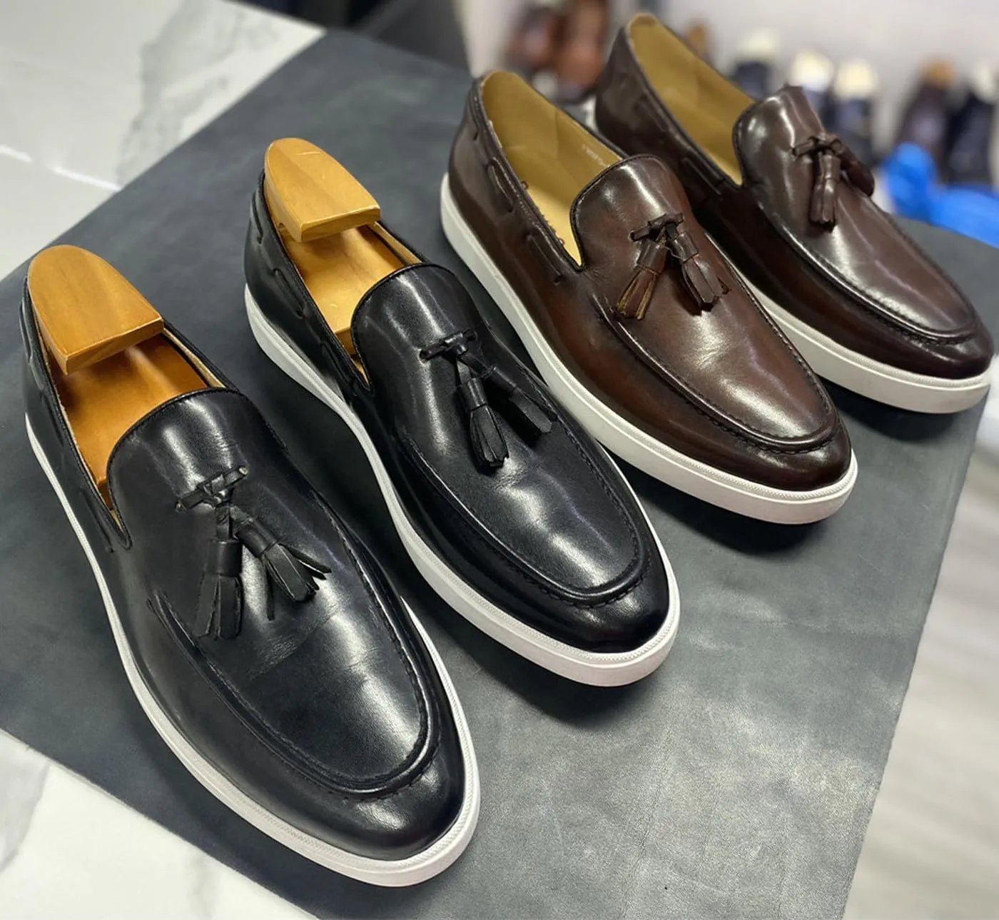Mens Casual Shoes Tassel Loafers Slip On Dress Shoes Genunie Leather Flat Mocasines Fashion Business Modern Penny Loafers Comfortable Tuxedo Shoes for Men