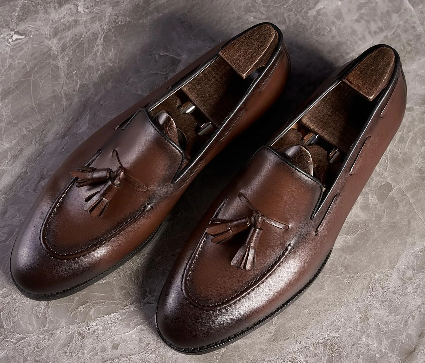 Mens Dress Shoes Slip On Causal Tassel Loafers Genuine Leather Fashion Mocasines Modern Prom Wedding Penny Loafers Business Suit Shoes Tuxedo Shoes for Men