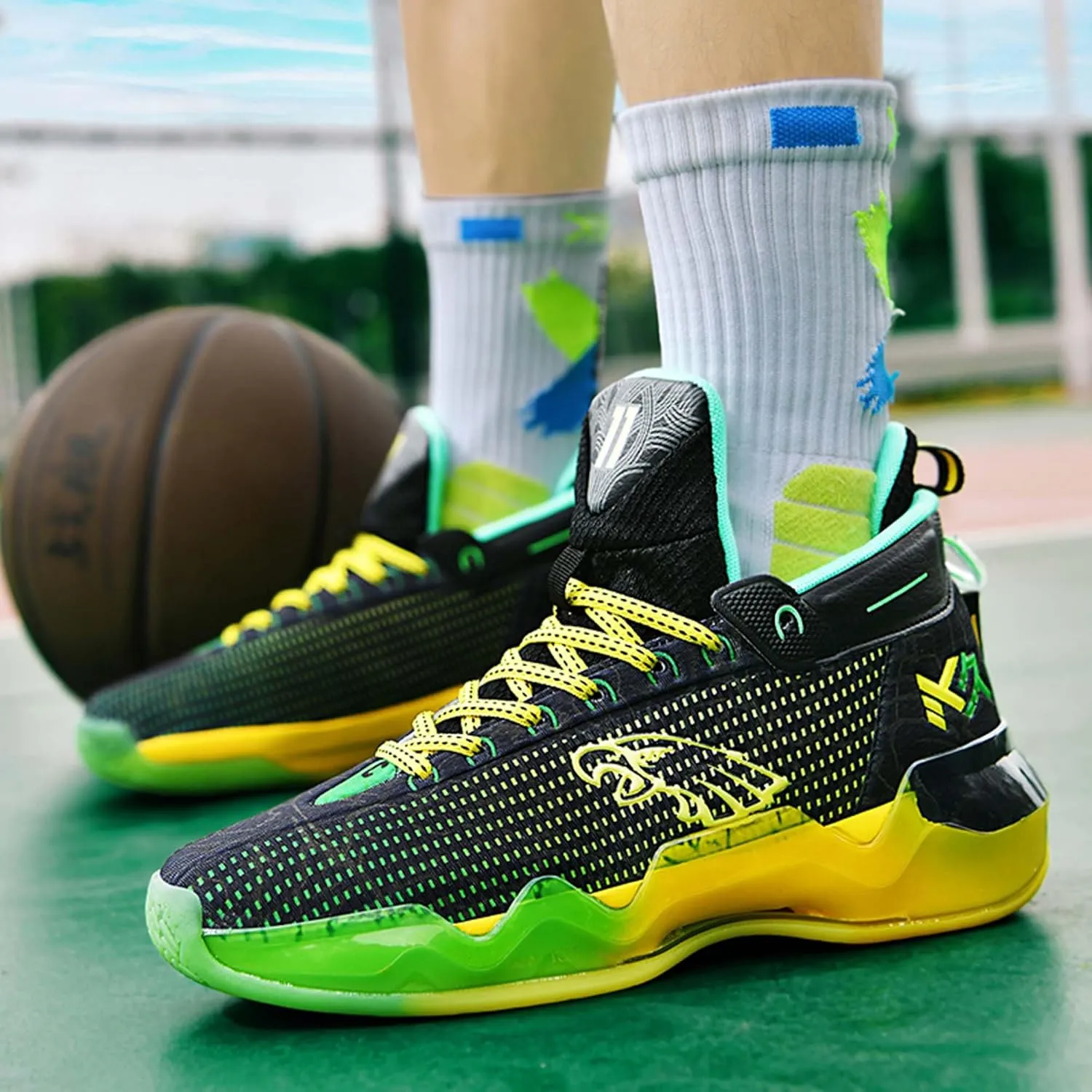 Men's Fluorescent Basketball Shoes Fashion Sneakers Indoor and Outdoor Basketball Game Training Shoes Women's Outdoor Fitness Running Shoes Men's High Top Basketball Shoes