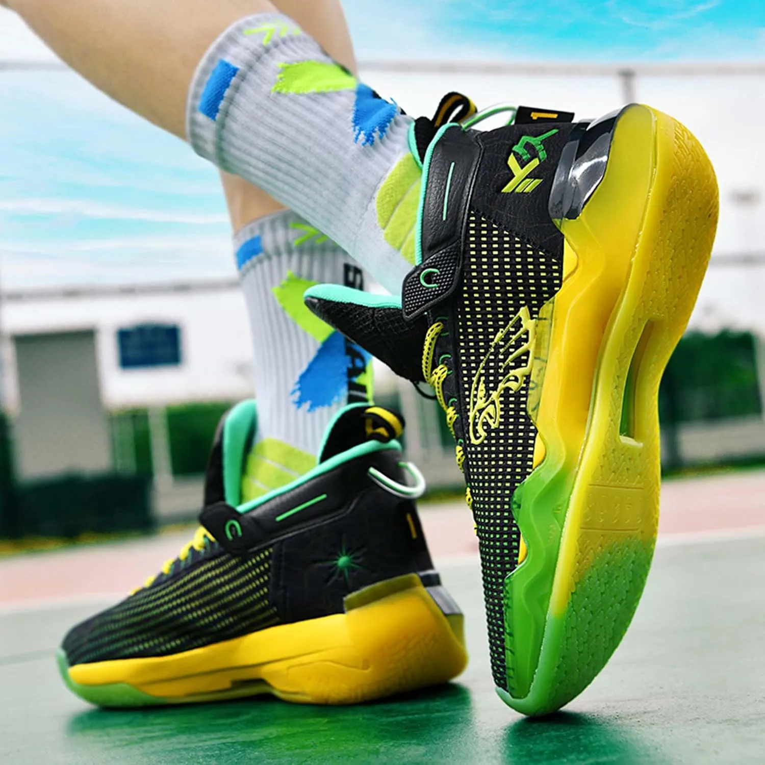Men's Fluorescent Basketball Shoes Fashion Sneakers Indoor and Outdoor Basketball Game Training Shoes Women's Outdoor Fitness Running Shoes Men's High Top Basketball Shoes