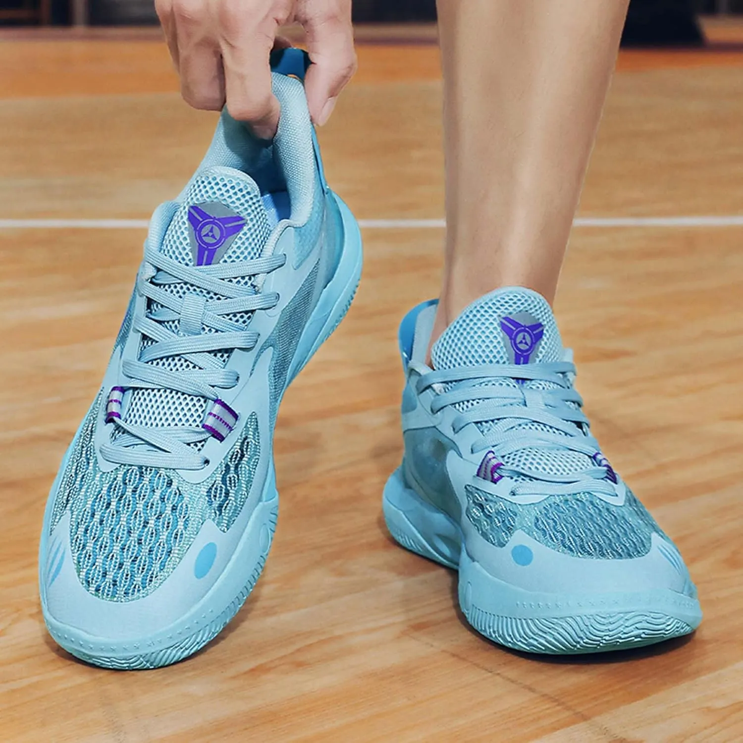 Men's High-Top Basketball Shoes Fashion Sneakers Lace-Up Trainers for Stylish Basketball Style and Comfortable Lightweight Breathable Non-Slip Tennis Sneakers