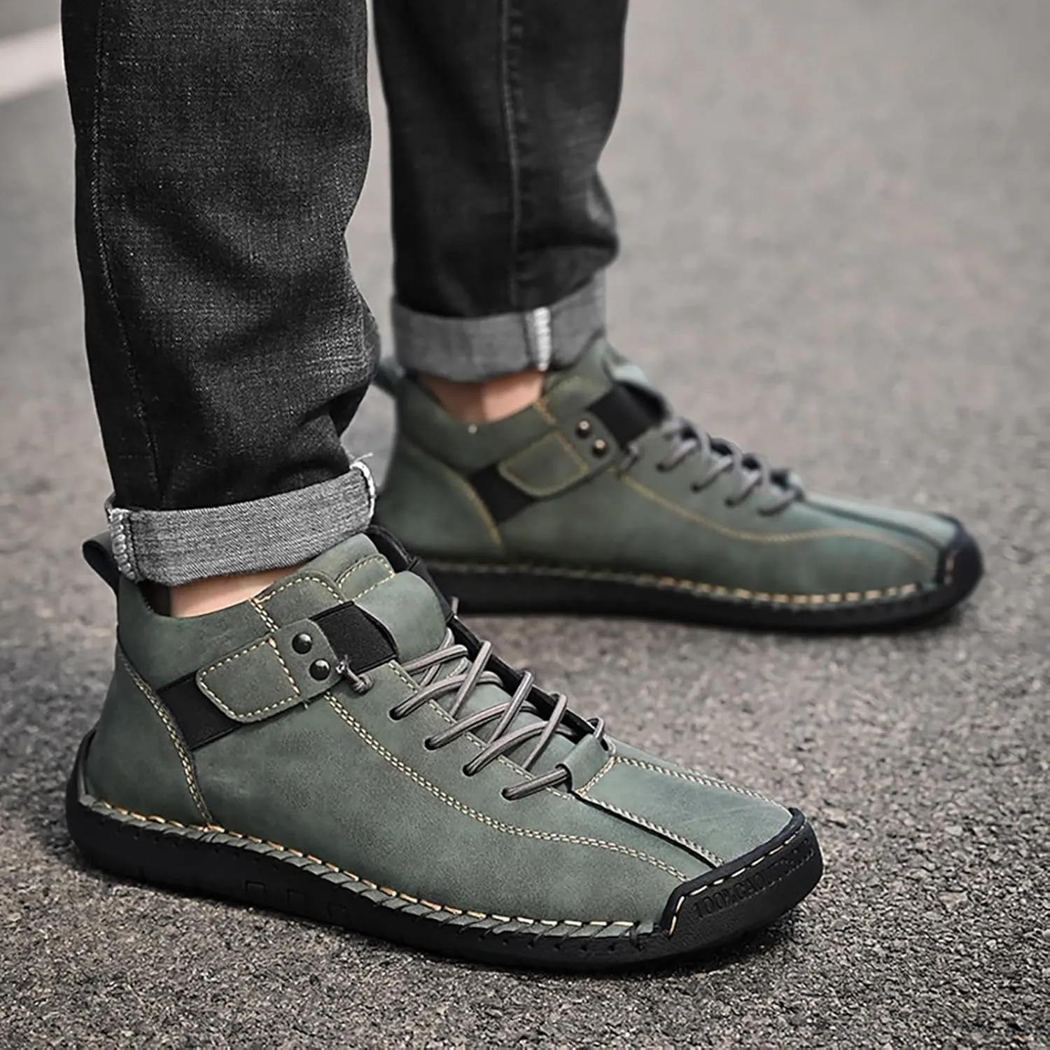 Mens High Top Sneakers Solid Color Lace-up Casual Breathable Soft Walking Running Shoes Comfortable Tennis Shoes Flat Bottom Non Slip Summer Spring Mens Shoe