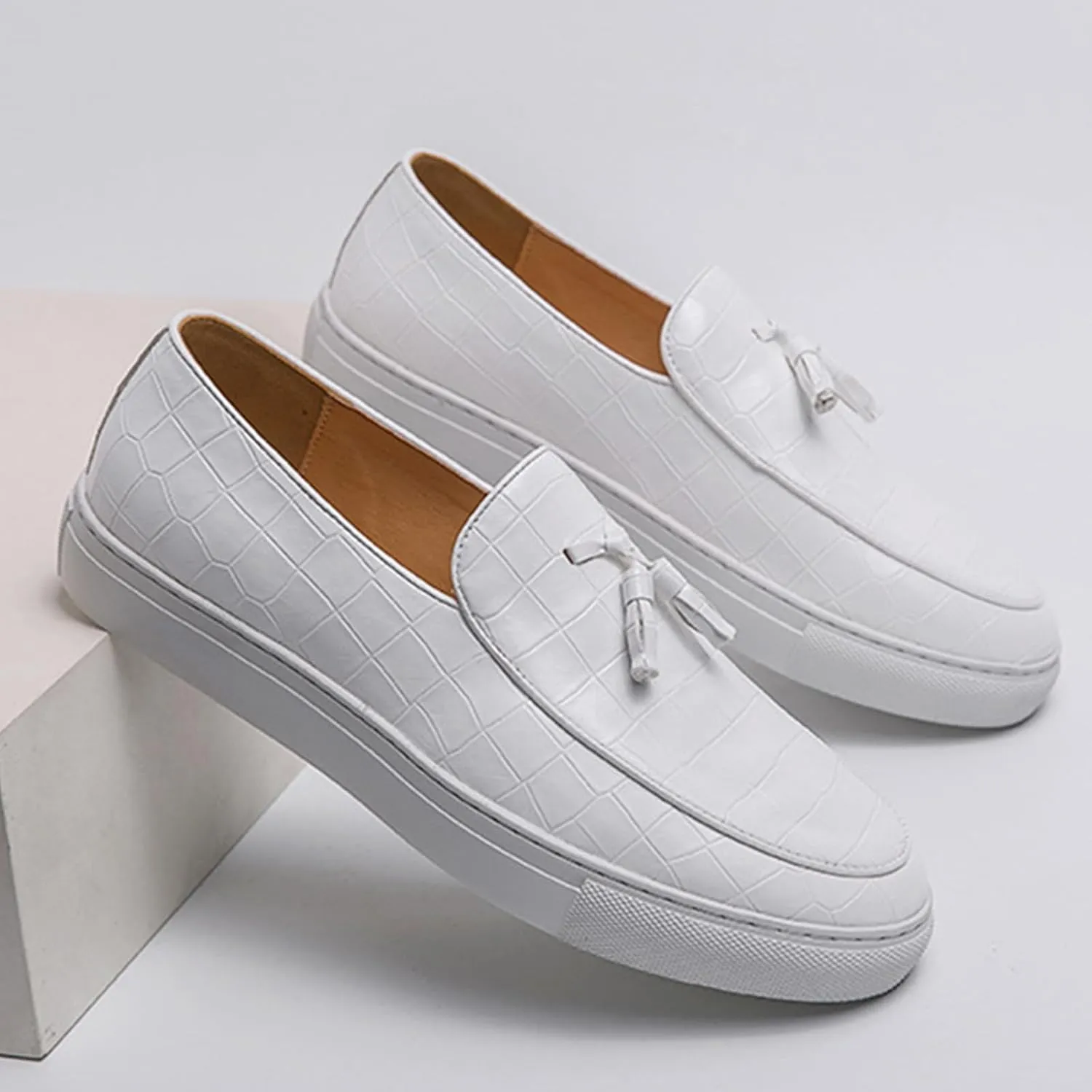 Men's Printed Leather Flat Tassel Loafers Fashion Round Toe Non-Slip Slip-On Penny Loafers Luxury Business Casual Shoes