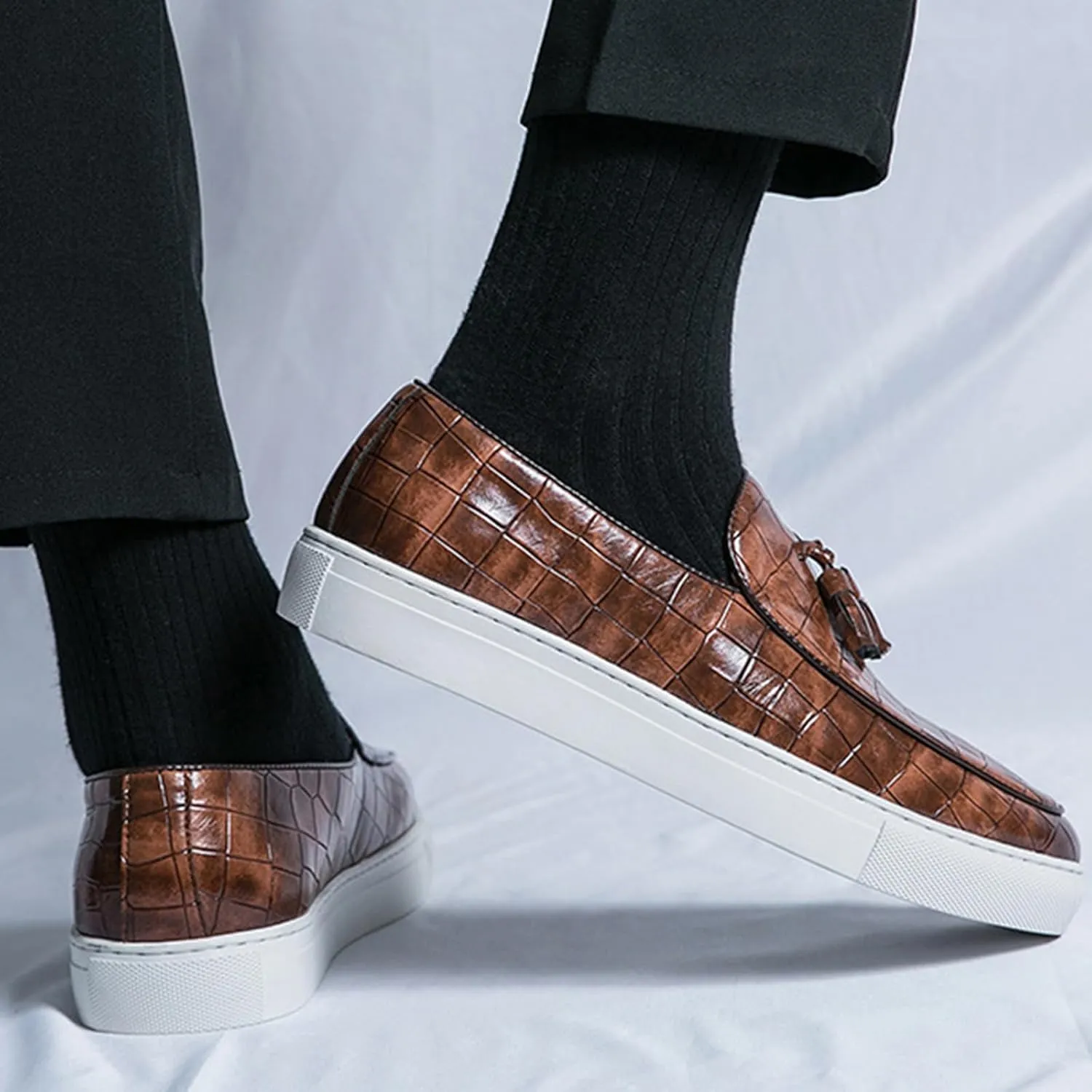 Men's Printed Leather Flat Tassel Loafers Fashion Round Toe Non-Slip Slip-On Penny Loafers Luxury Business Casual Shoes