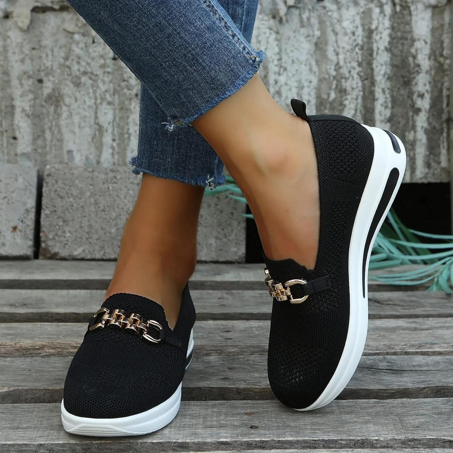 Slip on Chain Decorative Casual Sport Shoes Woven Comfortable Breathable Lighweight Sneakers for Alll Day Wear Soft Sole Outdoor Walking Shoes for Women
