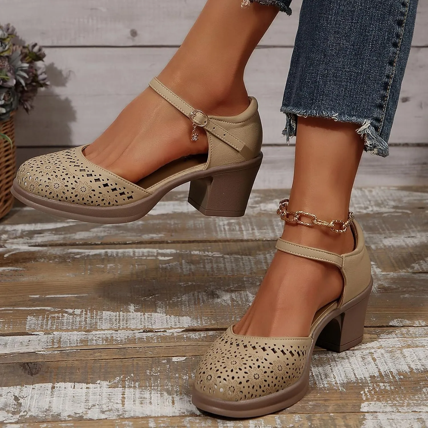 Women's Sandals Casual Wear Closed Toe Hollow Design Wedge Heel Ideal Spring And Summer Womens Metallic Dress Sandals