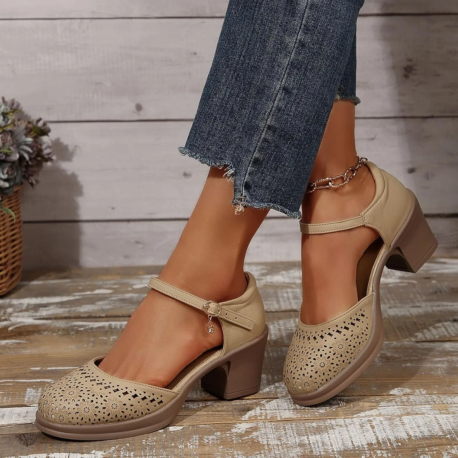 Women's Sandals Casual Wear Closed Toe Hollow Design Wedge Heel Ideal Spring And Summer Womens Metallic Dress Sandals
