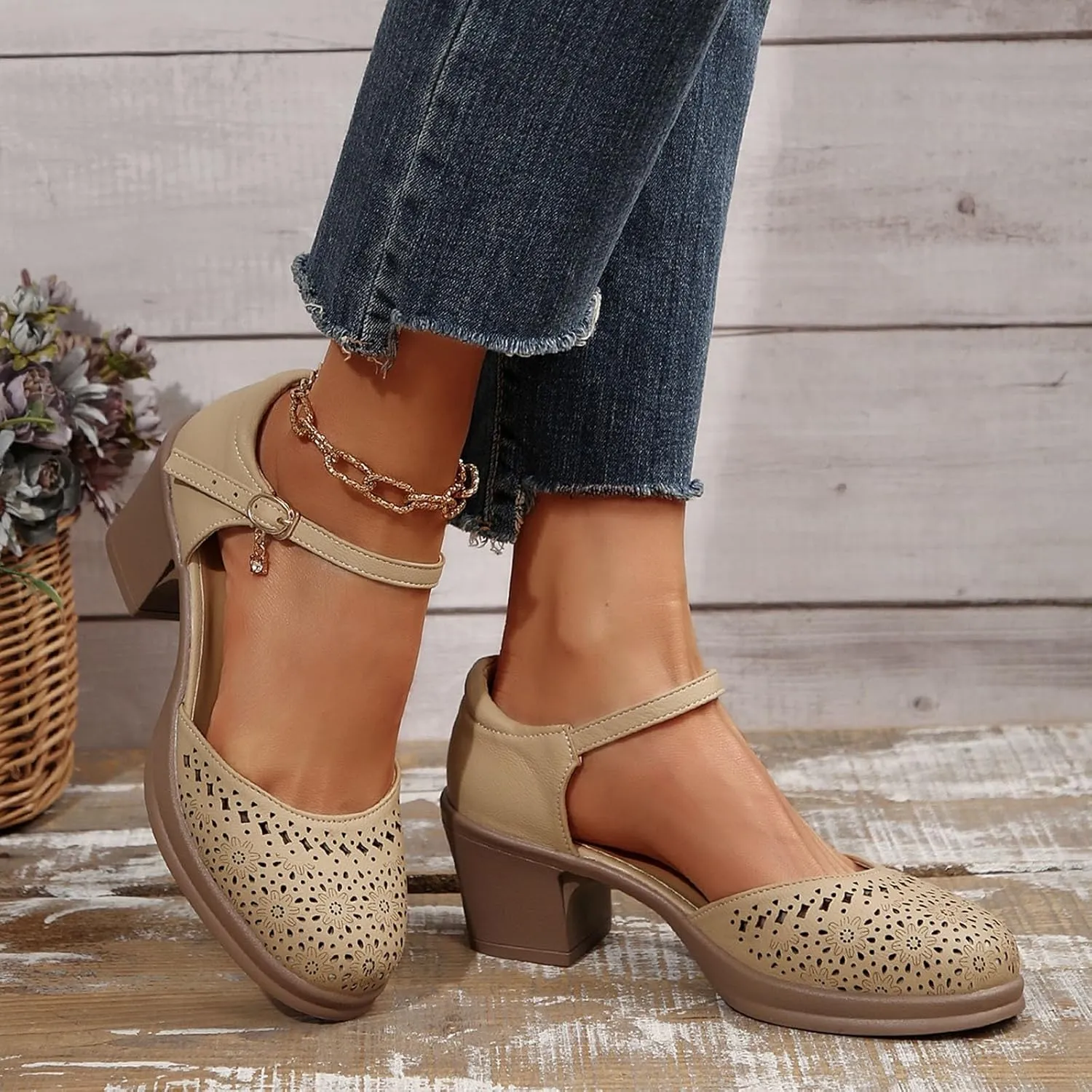 Women's Sandals Casual Wear Closed Toe Hollow Design Wedge Heel Ideal Spring And Summer Womens Metallic Dress Sandals