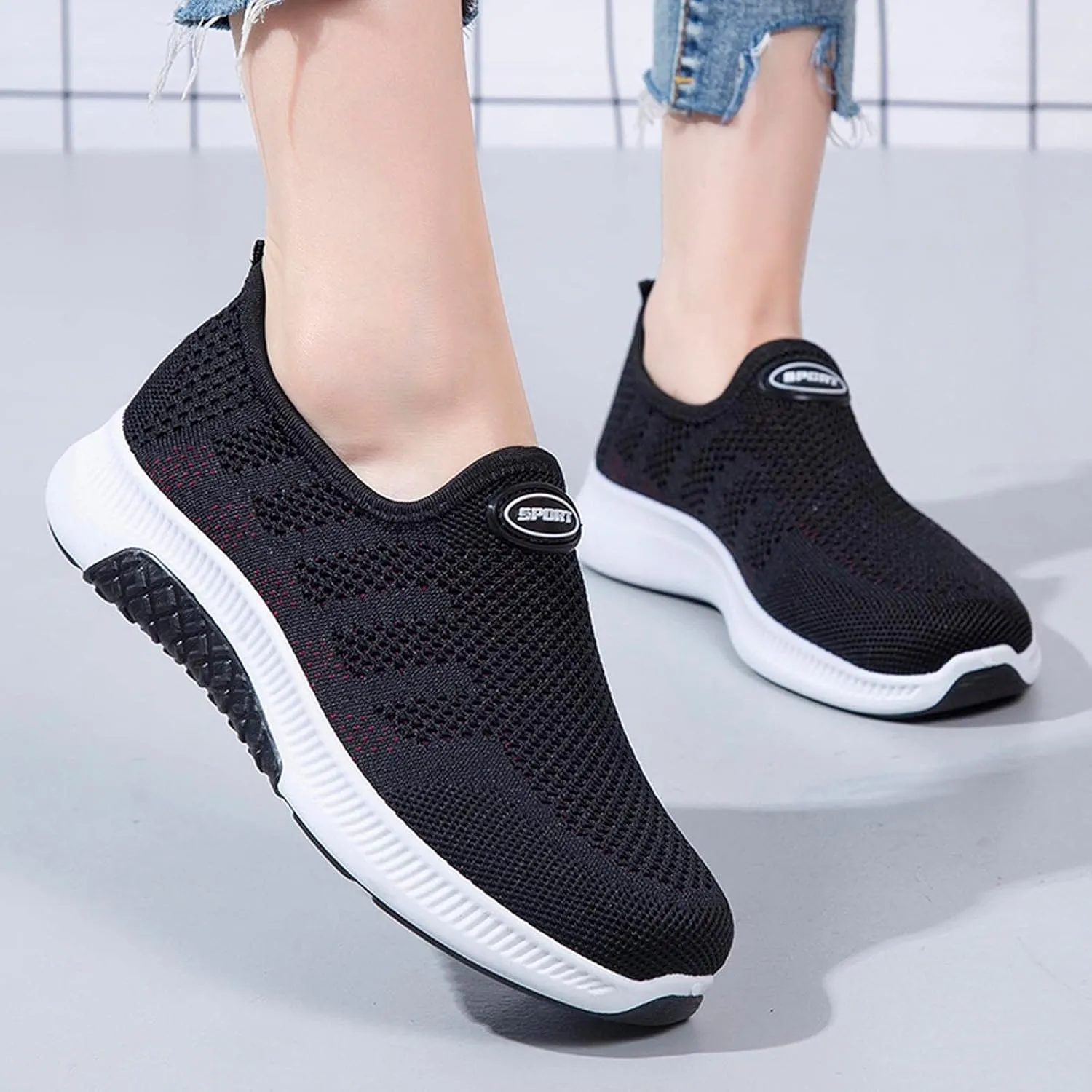 Womens White Sneakers Casual All Black Sneakers for Women Cute Casual Shoes for Women 2023 Wide Width Womens Tennis Shoes 7.5 Wide Slip On Shoes for Women Indoor Fluffy